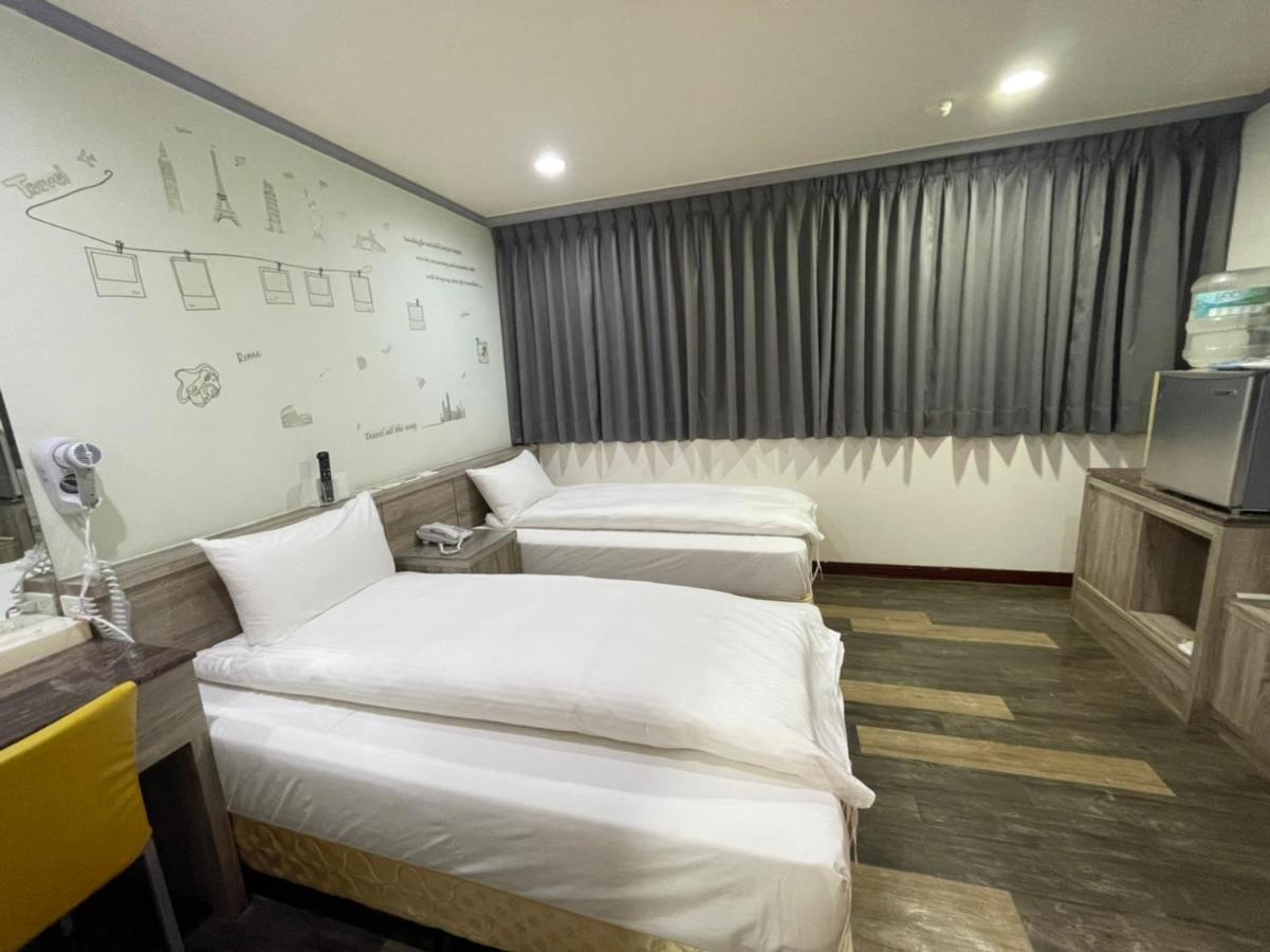 A22 Wei Lu Hotel Zhongli Bagian luar foto