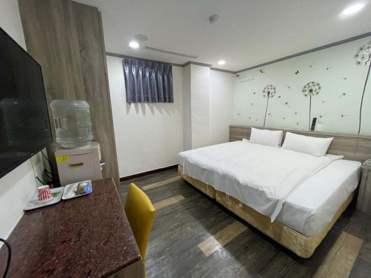 A22 Wei Lu Hotel Zhongli Bagian luar foto