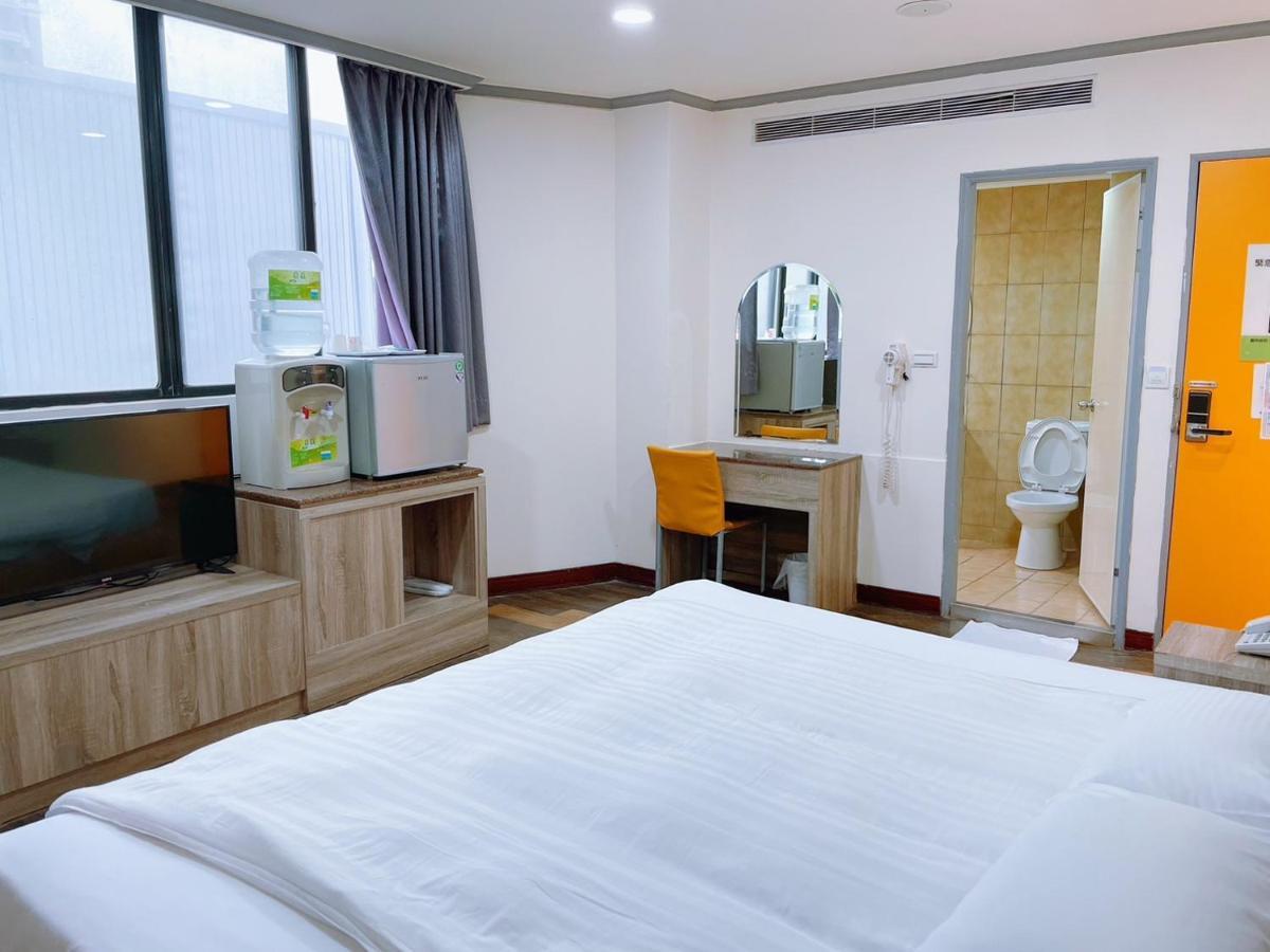 A22 Wei Lu Hotel Zhongli Bagian luar foto