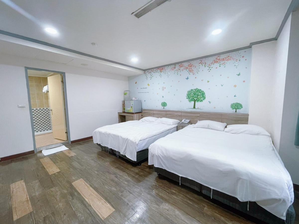 A22 Wei Lu Hotel Zhongli Bagian luar foto