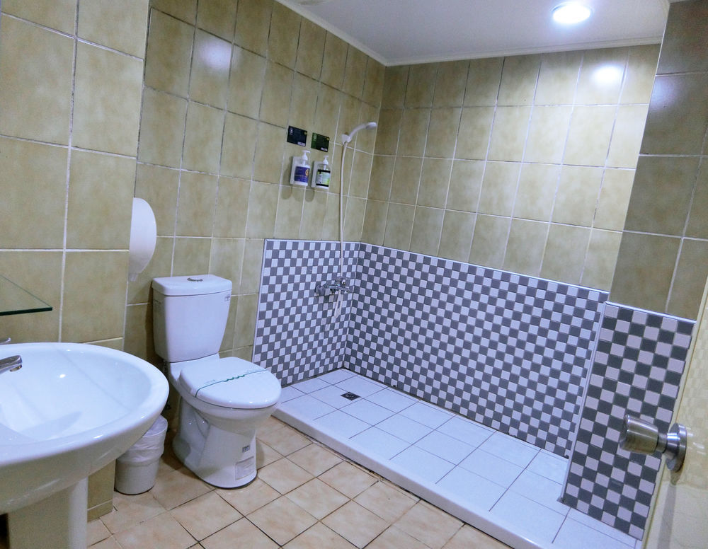 A22 Wei Lu Hotel Zhongli Bagian luar foto